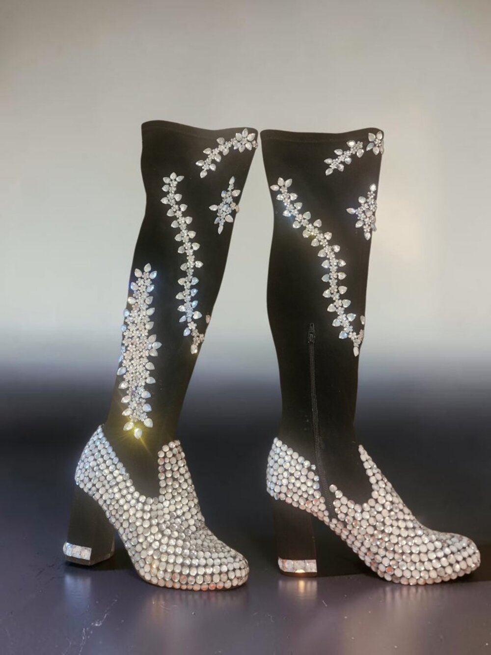 Carlos by Carlos Santana Rhinestone Boots – Size 6.5